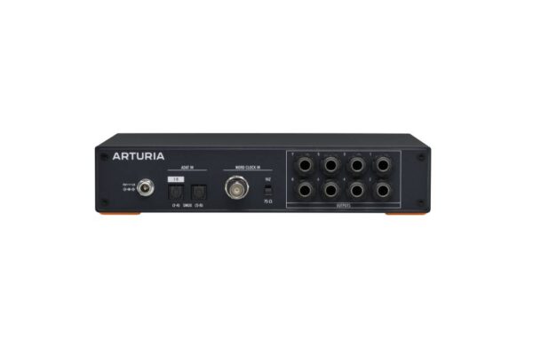 AudioFuse X8 OUT